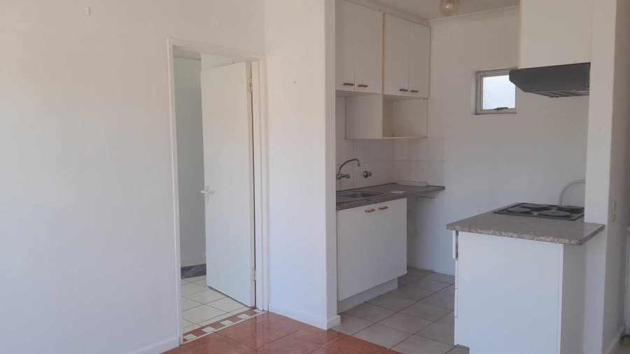 To Let 1 Bedroom Property for Rent in Kenilworth Western Cape